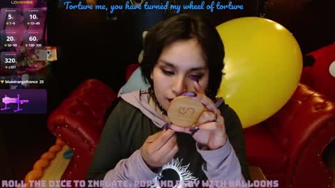 Fetiche Woman online show from 12-18-24, 03:22