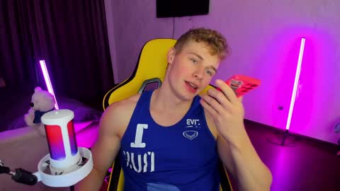 Snapshot of kurt_hanssen chatting on 12-14-24, 04:42 kurt_hanssen online show from 12-14-24, 04:42