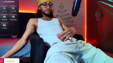 Snapshot of kuzzcoo chatting on 02-09-25, 10:20 kuzzcoo online show from 02-09-25, 10:20