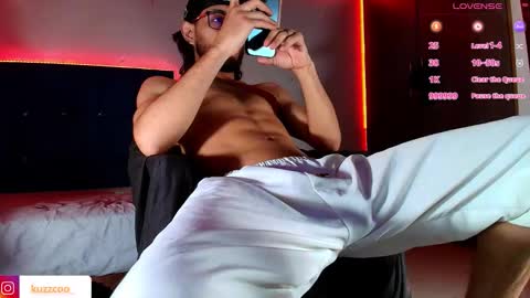 Snapshot of kuzzcoo chatting on 10-22-25, 02:23 kuzzcoo online show from 10-22-25, 02:23