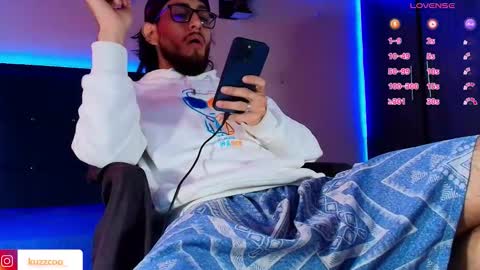 Snapshot of kuzzcoo chatting on 11-13-25, 02:49 kuzzcoo online show from 11-13-25, 02:49