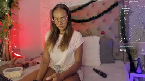 Snapshot of kyaraebony_ chatting on 01-02-25, 03:26 kyaraebony_ online show from 01-02-25, 03:26