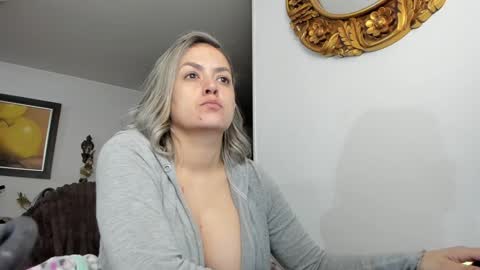 Snapshot of kyhara chatting on 01-02-25, 02:43 kyhara online show from 01-02-25, 02:43
