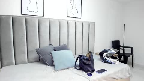 Snapshot of kyla_left chatting on 11-07-25, 01:00 Wadjett Emmy online show from 11-07-25, 01:00