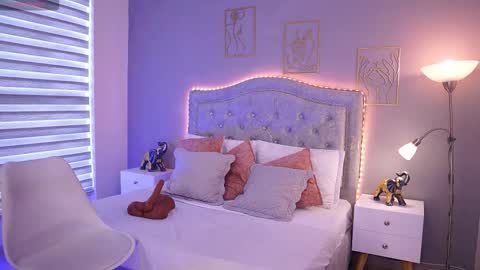 Snapshot of kylamorrison chatting on 11-01-25, 02:52 I am Kyla online show from 11-01-25, 02:52