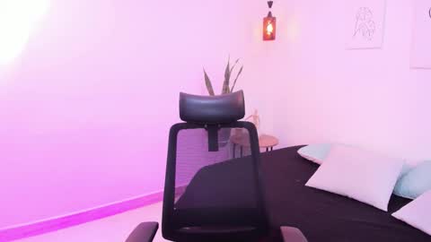 kyle online show from 10-11-25, 04:12