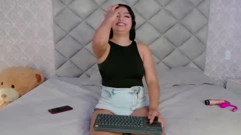 kyle online show from 10-27-25, 01:37