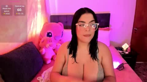 Kylie  online show from 12-16-25, 06:24