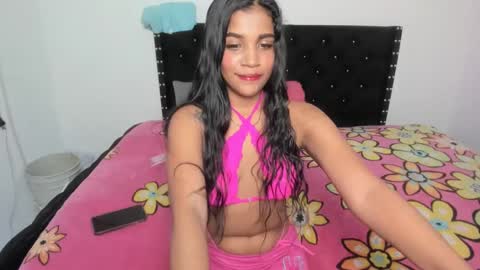 kylie_hot34 online show from 09-16-25, 08:54