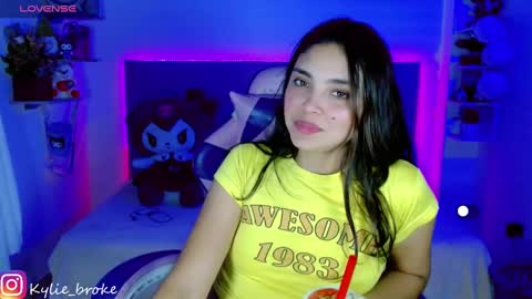 k ylie online show from 12-31-24, 03:12