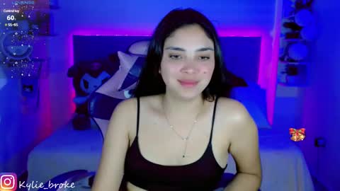 k ylie online show from 01-06-25, 12:05