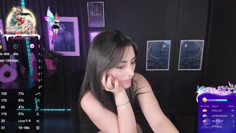 Kylie online show from 12-22-24, 08:49