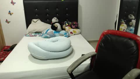 Instagram Kylie switch  followme  buy lovense here online show from 10-12-25, 11:48