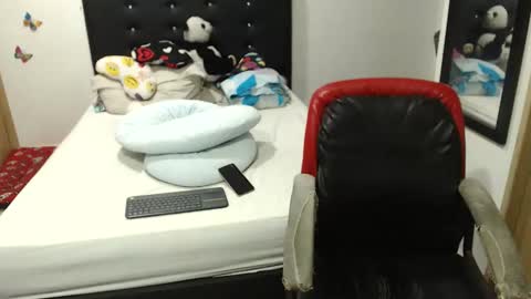 Instagram Kylie switch  followme  buy lovense here online show from 10-20-25, 11:38