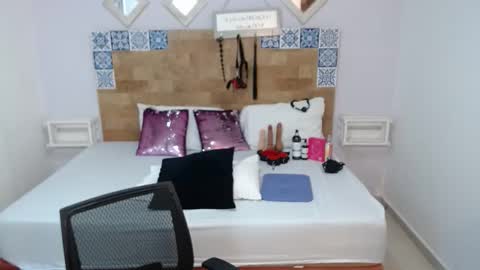 Melissa online show from 11-23-25, 10:26