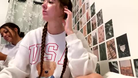 Kylie online show from 09-17-25, 02:41