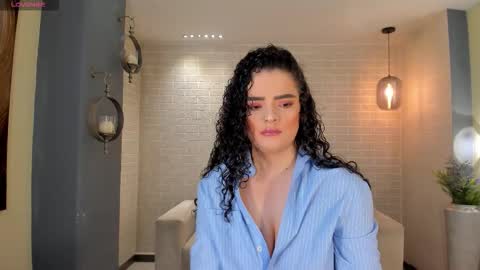 Snapshot of kyliejenkins1 chatting on 11-19-25, 11:21 Kylie Jenkins online show from 11-19-25, 11:21