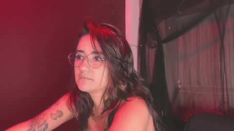 K Y L I E online show from 12-21-25, 12:45