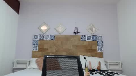 Kylie online show from 01-26-25, 05:02