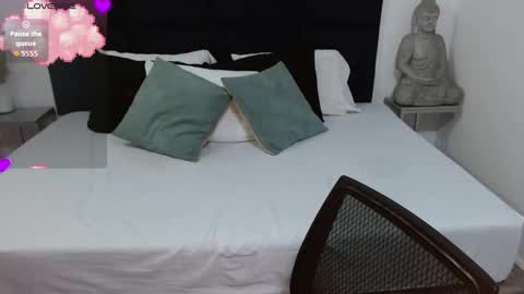 Kylie online show from 10-08-25, 10:46