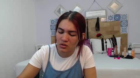 Kylie online show from 11-19-25, 11:32