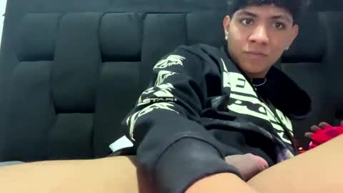 steven online show from 12-19-25, 04:25