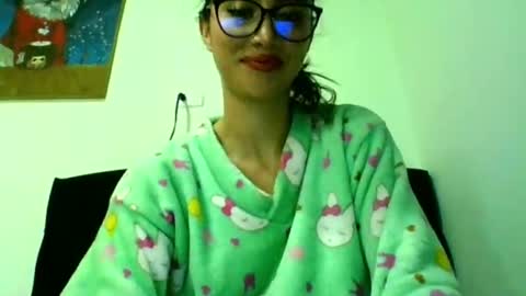 Snapshot of kymgiraldo8 chatting on 12-12-24, 10:34 Kym Giraldo online show from 12-12-24, 10:34