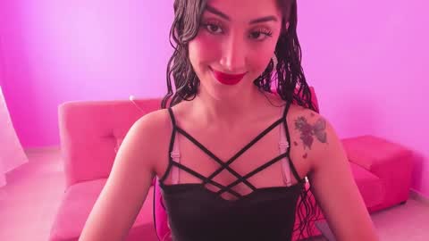 Snapshot of kymgiraldo8 chatting on 02-17-25, 06:37 Kym Giraldo online show from 02-17-25, 06:37