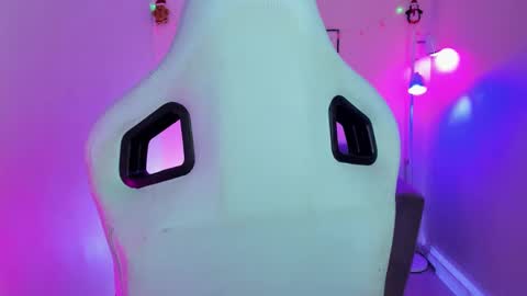 Kyomi online show from 12-13-24, 03:54