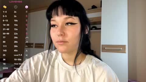 Eva online show from 11-03-25, 10:16