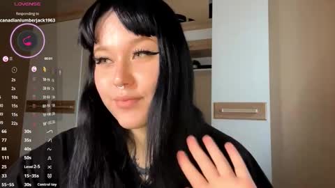 Eva online show from 11-06-25, 10:16