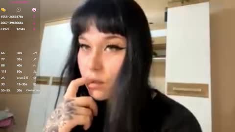 Eva online show from 11-15-25, 10:34