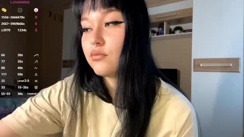 Eva online show from 11-19-25, 10:26