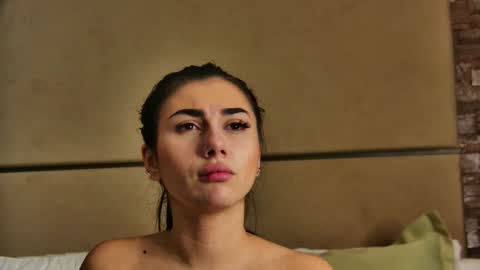 Snapshot of kyrahill_ chatting on 01-11-25, 01:27 Kyra online show from 01-11-25, 01:27