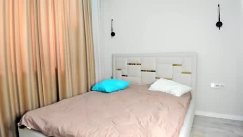 Snapshot of l1l_lola chatting on 02-14-26, 05:37 Ameli online show from 02-14-26, 05:37