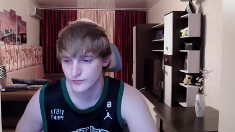 Snapshot of l1onkennedy chatting on 10-12-25, 08:08 l1onkennedy online show from 10-12-25, 08:08