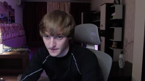 Snapshot of l1onkennedy chatting on 11-15-25, 06:48 l1onkennedy online show from 11-15-25, 06:48