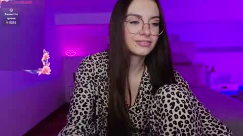 Margo  online show from 10-21-25, 09:26