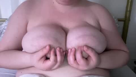 la_petite_rose_ online show from 02-10-25, 06:09