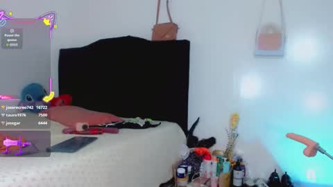 AriSaray online show from 10-18-25, 07:03