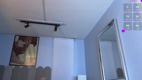 Cris  online show from 12-18-24, 12:07
