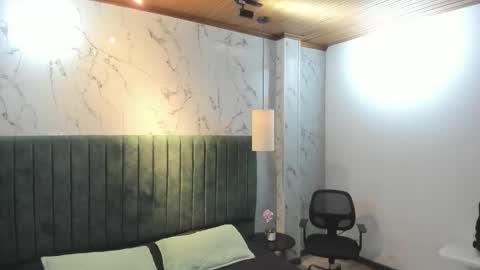 Snapshot of labrinthteasing chatting on 02-01-26, 12:04 labrinthteasing online show from 02-01-26, 12:04