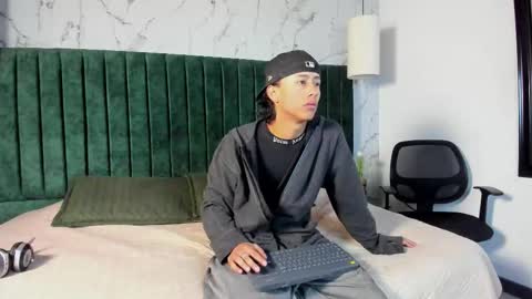 Snapshot of labrinthteasing chatting on 02-10-26, 12:31 labrinthteasing online show from 02-10-26, 12:31