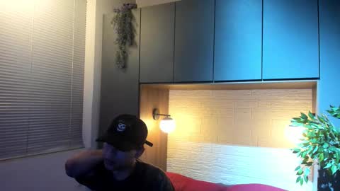 Snapshot of labrinthteasing chatting on 02-13-26, 12:12 labrinthteasing online show from 02-13-26, 12:12