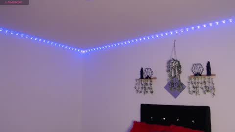 Snapshot of labrinthteasing chatting on 03-25-26, 12:33 labrinthteasing online show from 03-25-26, 12:33