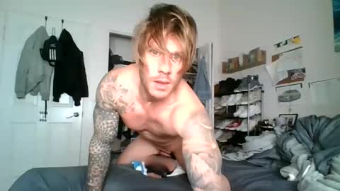 Snapshot of lacrioxcum18 chatting on 12-15-24, 04:26 lacrioxcum18 online show from 12-15-24, 04:26