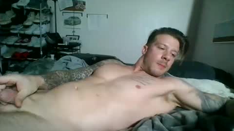 Snapshot of lacrioxcum18 chatting on 12-23-24, 02:56 lacrioxcum18 online show from 12-23-24, 02:56