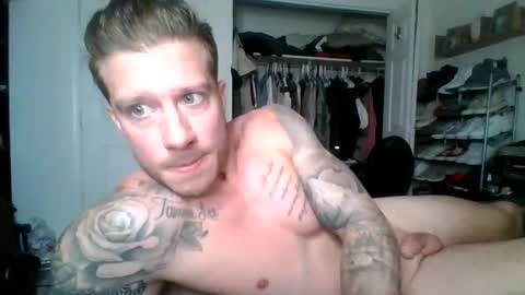 Snapshot of lacrioxcum18 chatting on 12-31-24, 09:39 lacrioxcum18 online show from 12-31-24, 09:39