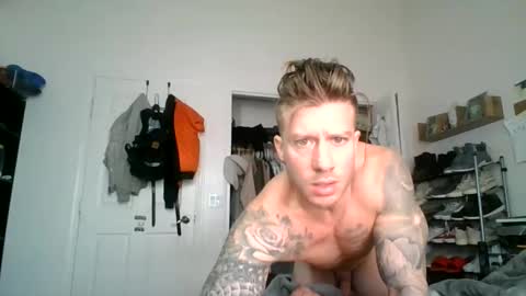 Snapshot of lacrioxcum18 chatting on 01-15-25, 05:47 lacrioxcum18 online show from 01-15-25, 05:47