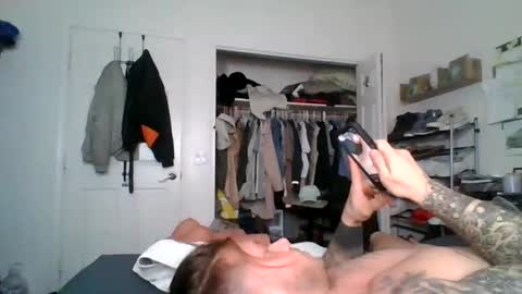 Snapshot of lacrioxcum18 chatting on 02-09-25, 11:25 lacrioxcum18 online show from 02-09-25, 11:25